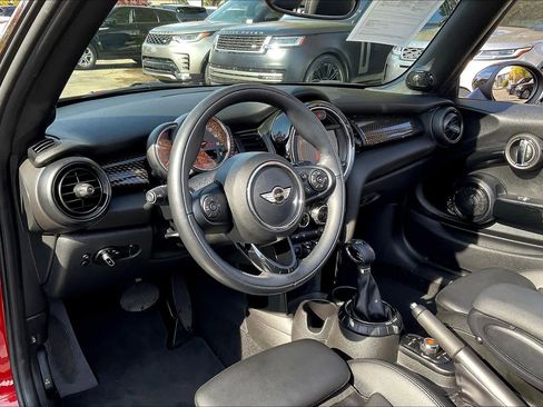 Used 2017 MINI Cooper S image 16