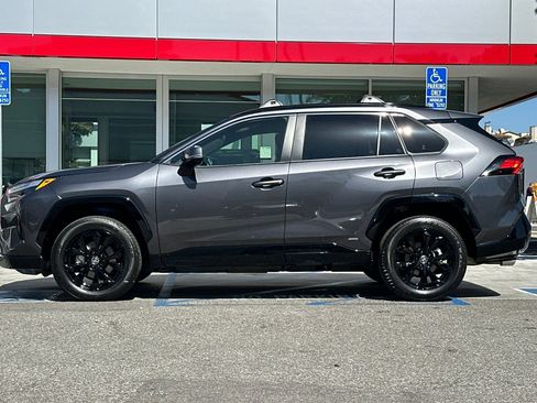 Used 2025 Toyota RAV4 SE AWD/4WD image 7