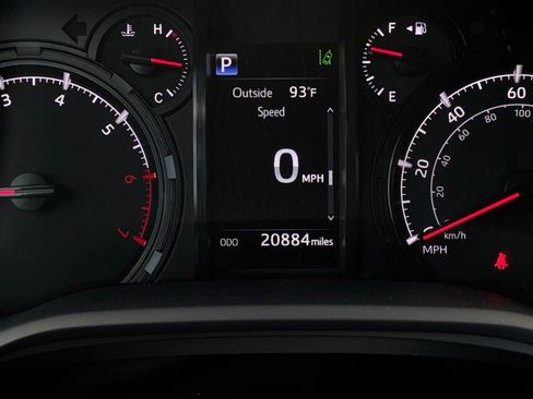 Used 2024 Toyota 4Runner SR5 Premium w/ Moonroof Package AWD/4WD image 43