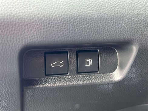 Certified 2024 Toyota Crown Platinum image 24