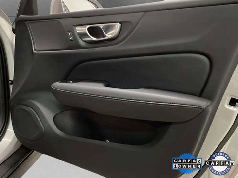 Used 2025 Volvo V60 B5 Cross Country Plus image 78