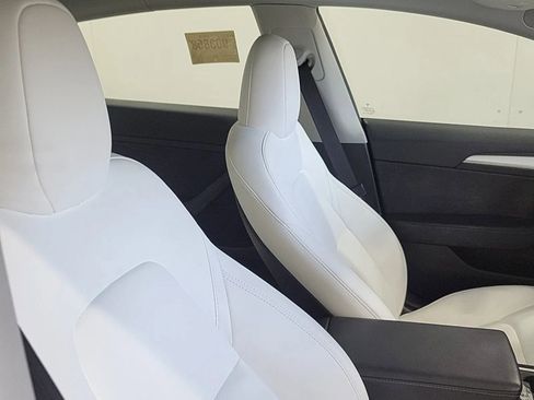 Used 2023 Tesla Model 3 Standard Range RWD image 2