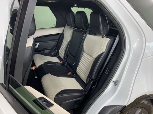 Used 2023 Land Rover Discovery S R-Dynamic AWD/4WD image 31