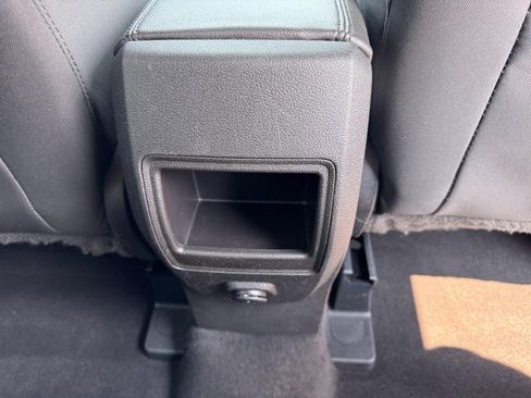 Used 2015 Ford Escape SE FWD image 16