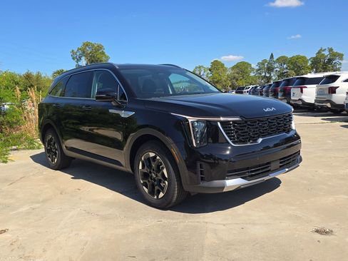 New 2026 Kia Sorento S FWD image 2