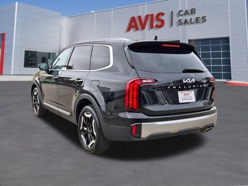 Used 2025 Kia Telluride S image 10