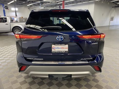 Used 2022 Toyota Highlander Platinum image 12