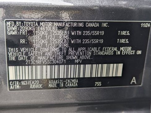 Used 2025 Toyota RAV4 XLE Premium image 28