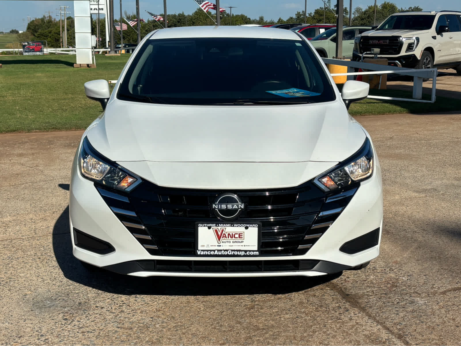 Used 2024 Nissan Versa SV FWD image 2