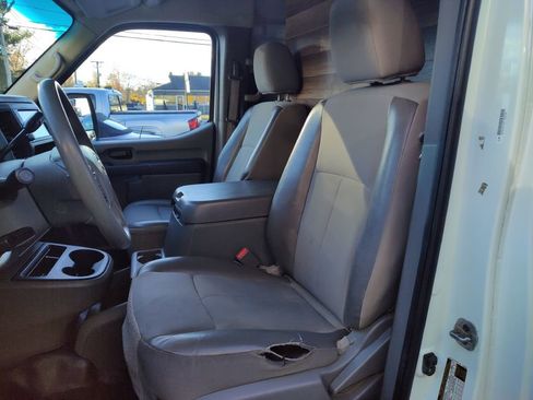 Used 2019 Nissan NV 2500 SV image 10