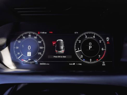 Used 2020 Land Rover Discovery Sport SE AWD/4WD image 18