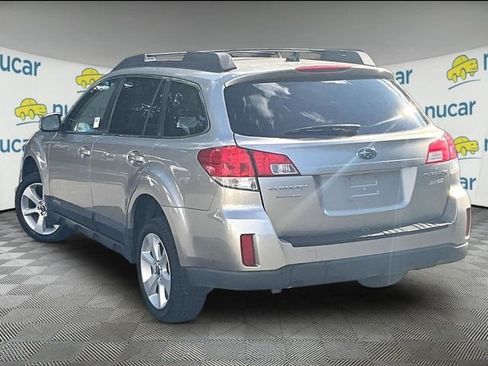 Used 2014 Subaru Outback 2.5i Premium AWD/4WD image 2