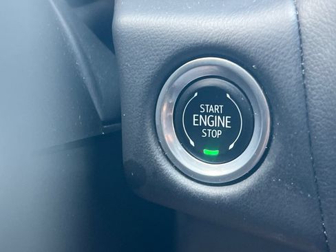 Used 2024 Chevrolet Tahoe LT AWD/4WD image 21