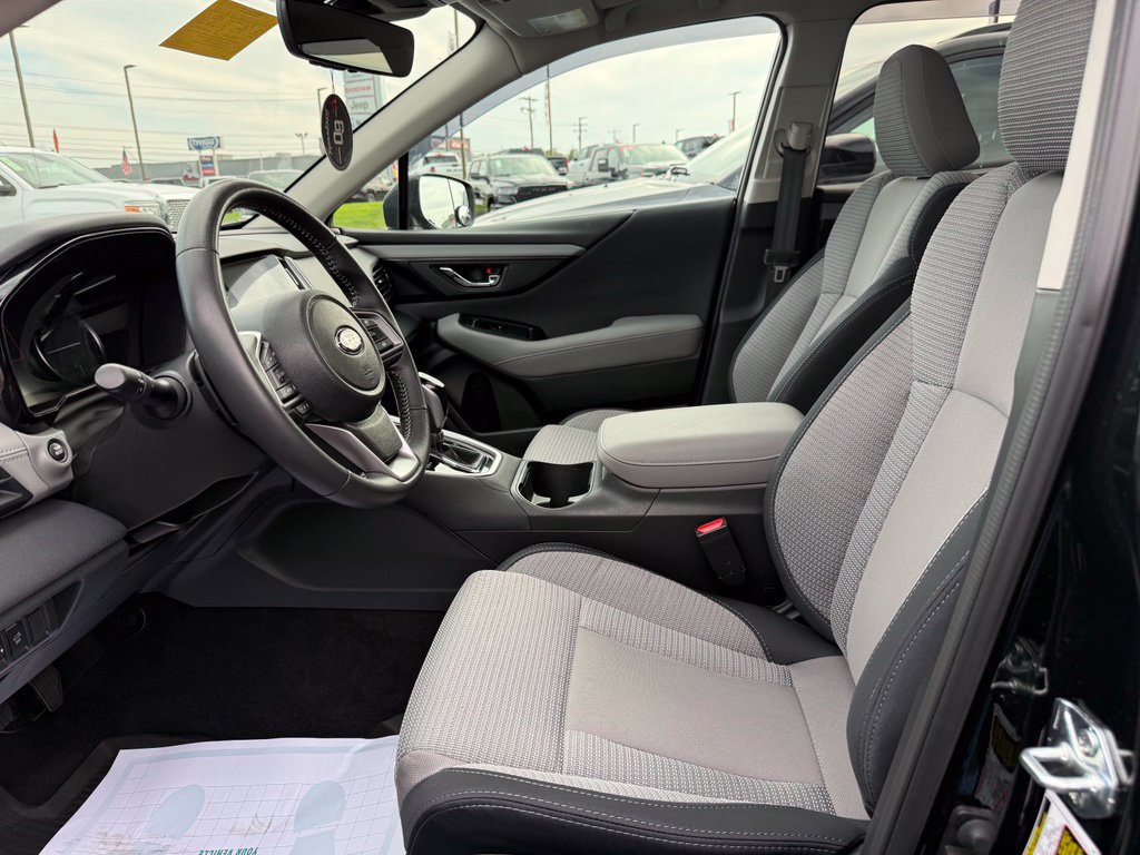 Used 2025 Subaru Outback Premium AWD/4WD image 22