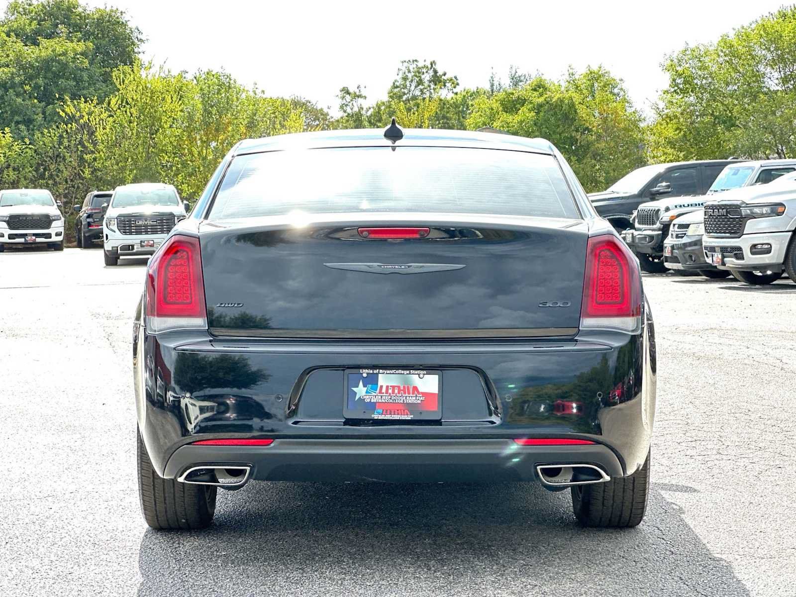Used 2023 Chrysler 300 Touring L AWD/4WD image 14