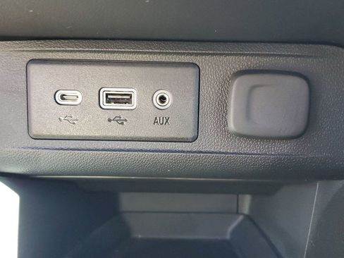 Used 2023 Buick Encore GX Select image 31