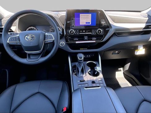 New 2026 Toyota Highlander XLE AWD/4WD image 5