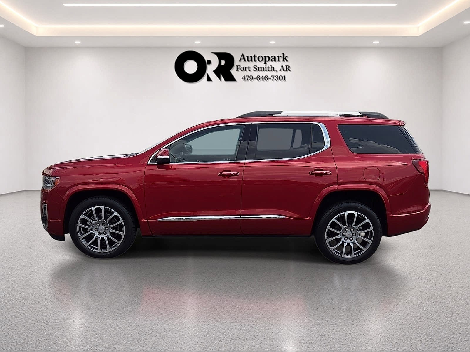 Used 2023 GMC Acadia Denali w/ Denali Ultimate Package FWD image 3