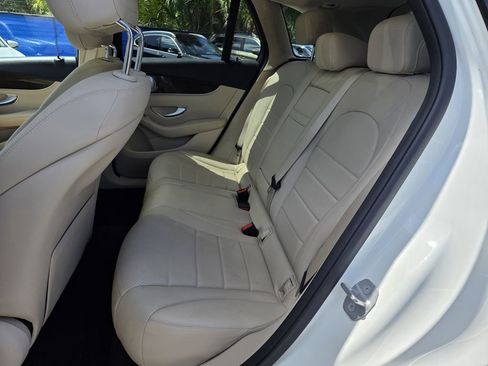 Used 2019 Mercedes-Benz GLC 350e 4MATIC w/ Premium Package image 16