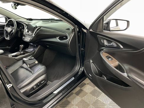 Used 2018 Chevrolet Malibu Premier w/ Premier Sun and Wheel Package image 37