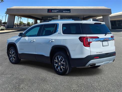 Used 2023 GMC Acadia SLT image 4