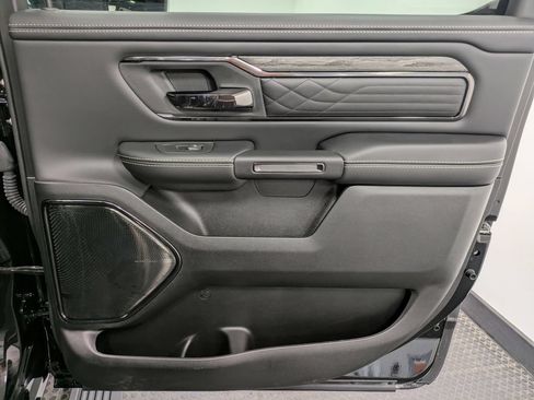 Used 2025 RAM 1500 Limited w/ Trailer Tow Group AWD/4WD image 36