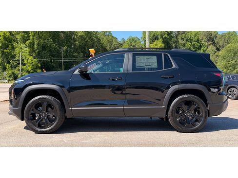 New 2026 Chevrolet Equinox LT w/ Midnight Edition FWD image 3