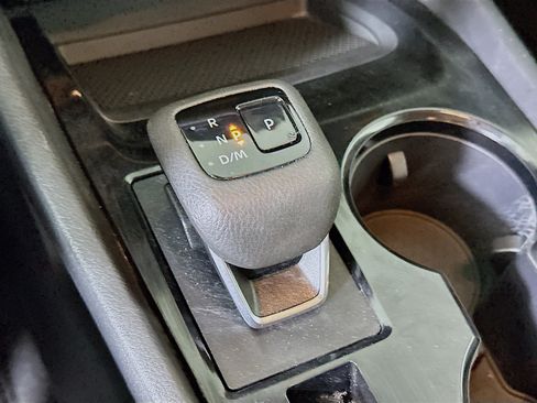 Used 2025 Nissan Rogue SV image 24