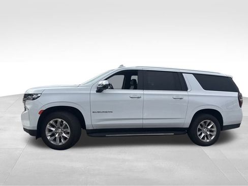 Used 2021 Chevrolet Suburban Premier w/ Premium Package image 4