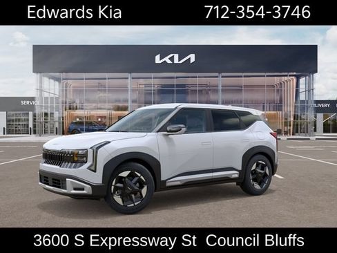 New 2027 Kia Seltos S FWD image 3