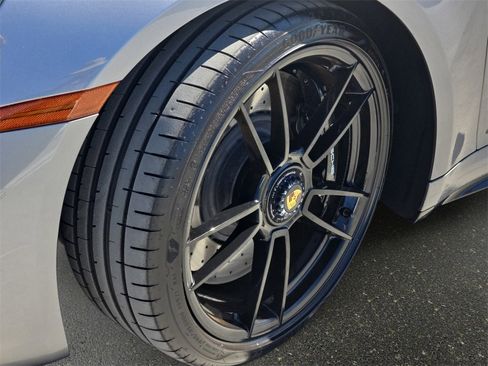 Used 2024 Porsche 911 Targa 4 GTS image 33