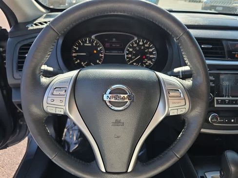 Used 2016 Nissan Altima 2.5 SV w/ Convenience Package FWD image 18