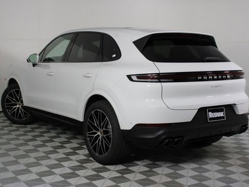 New 2026 Porsche Cayenne image 3