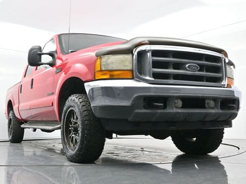 Used 2001 Ford F250 Lariat image 41
