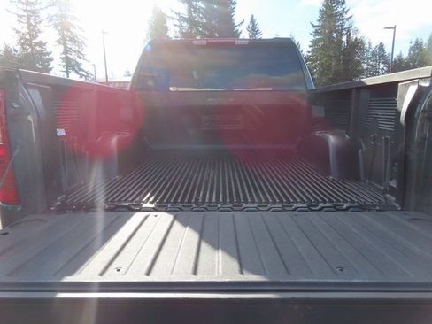 Used 2025 Chevrolet Silverado 1500 LT AWD/4WD image 8
