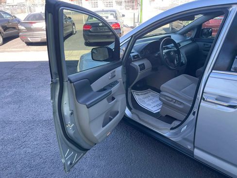 Used 2012 Honda Odyssey EX image 10