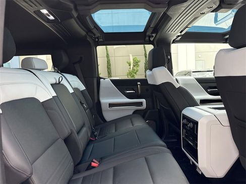 Used 2024 GMC Hummer EV 2X w/ Extreme Off-Road Package image 26