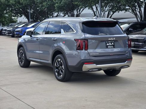 New 2025 Kia Sorento S AWD/4WD image 3