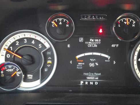 Used 2018 RAM 2500 Laramie w/ Snow Chief Group image 15