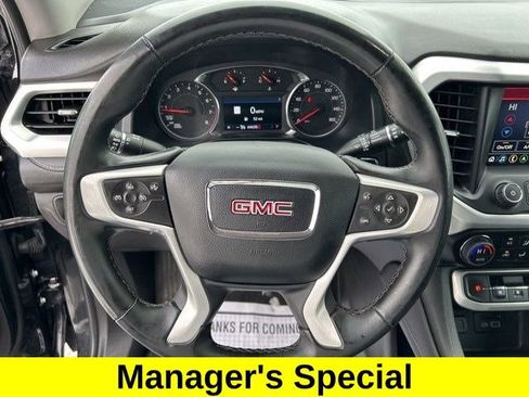 Used 2023 GMC Acadia SLT image 16