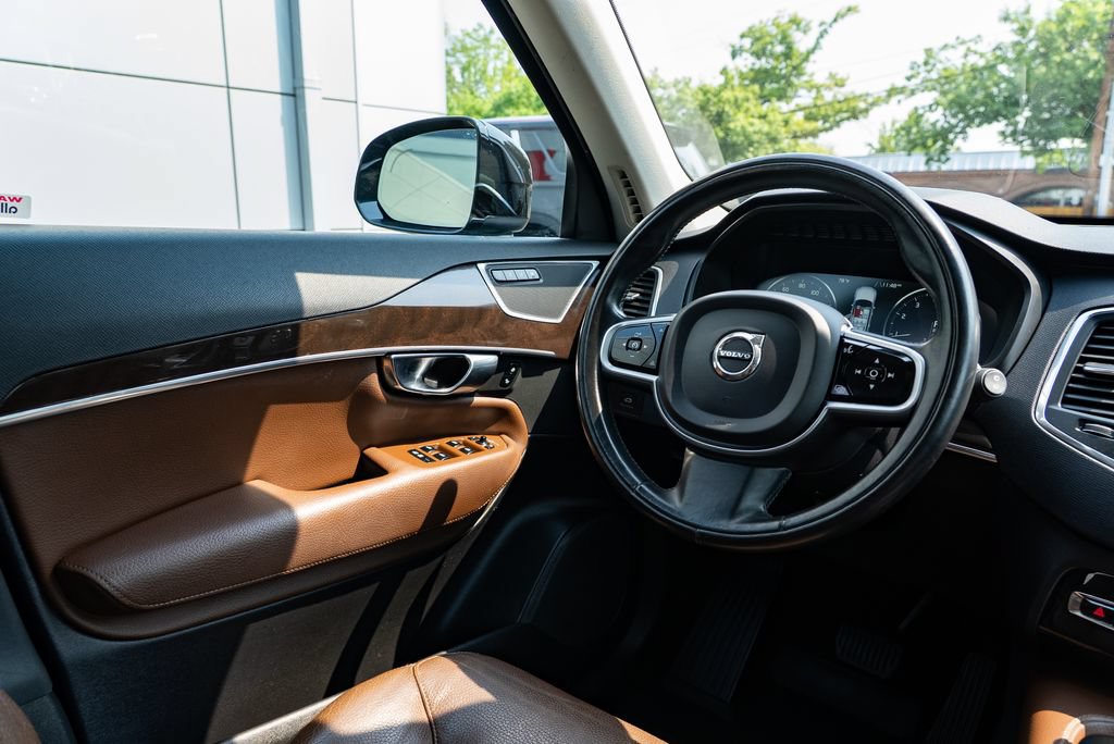 Used 2019 Volvo XC90 T6 Momentum w/ Advanced Package AWD/4WD image 12