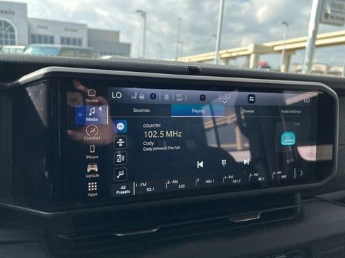 Used 2024 Jeep Gladiator Mojave w/ Convenience Group image 22