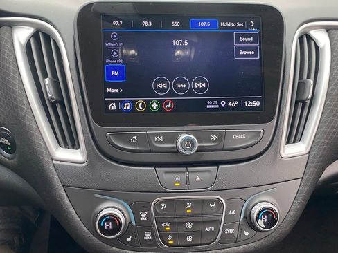 Used 2024 Chevrolet Malibu LT image 23