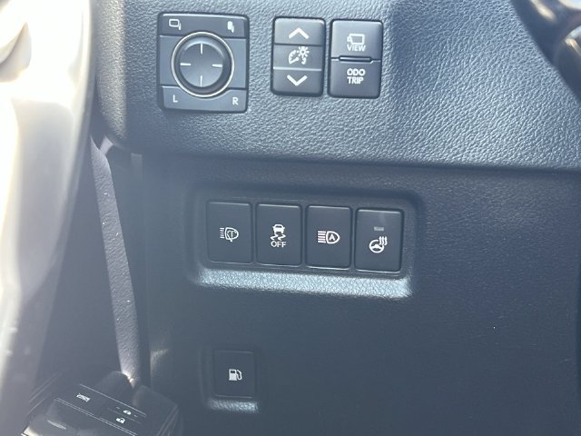 Used 2021 Lexus GX 460 Luxury w/ Sport Design Package AWD/4WD image 30