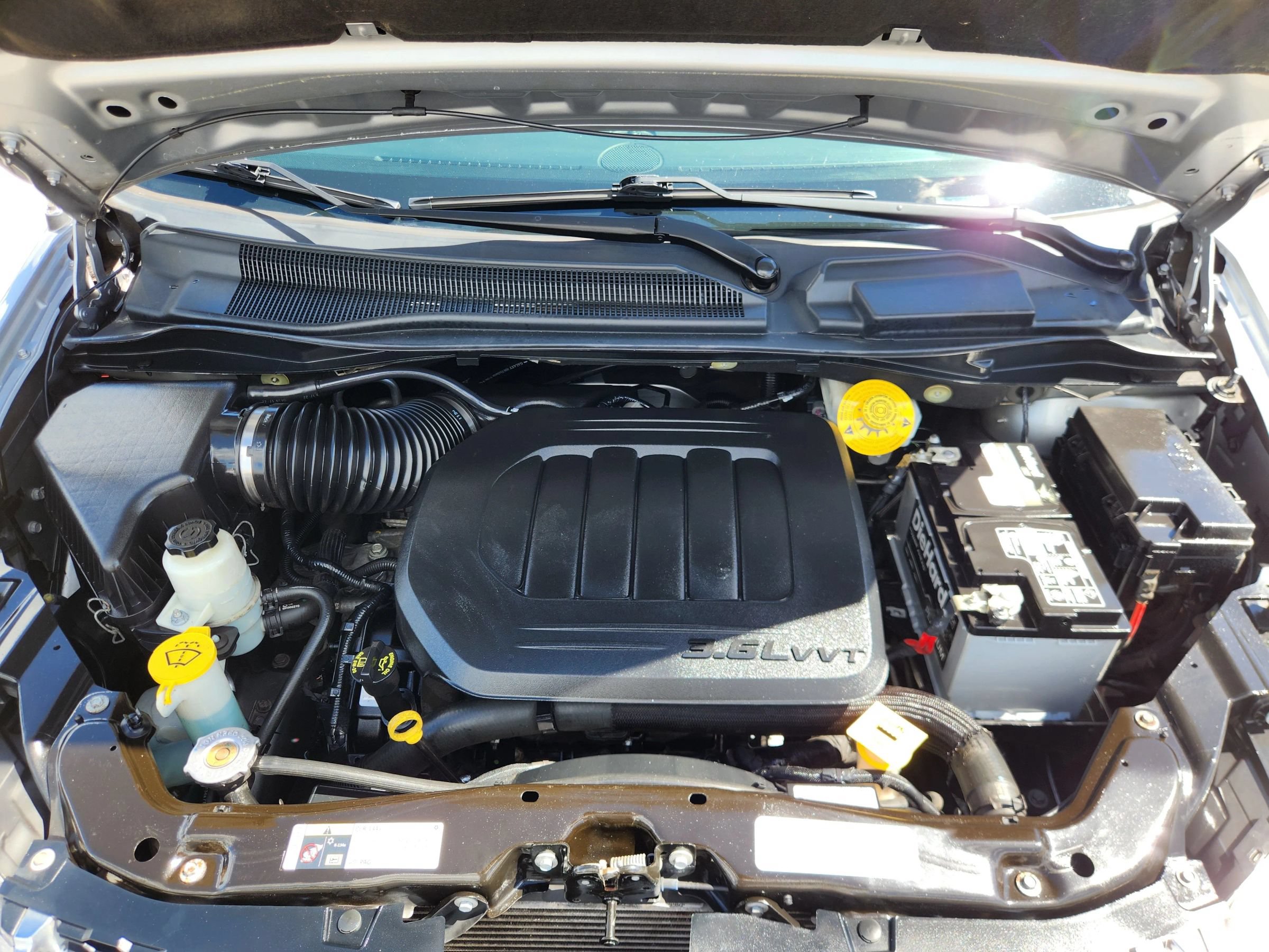Used 2019 Dodge Grand Caravan SXT FWD image 17