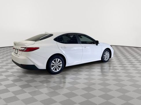 Used 2025 Toyota Camry LE w/ Convenience Package image 12