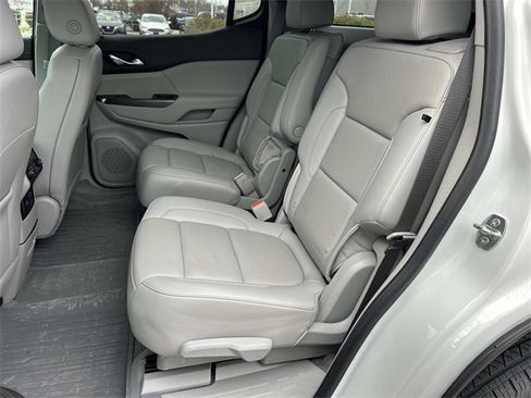 Used 2022 GMC Acadia SLT w/ Technology Package image 21
