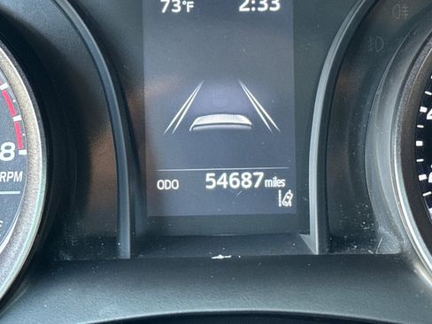 Used 2022 Toyota Camry SE FWD image 3