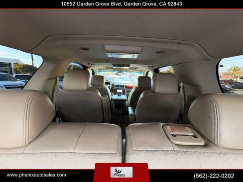 Used 2012 Chevrolet Suburban LTZ image 14