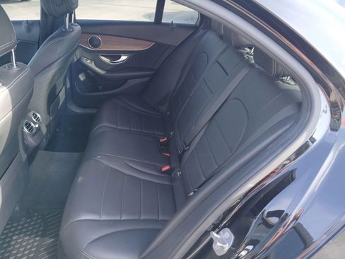 Used 2019 Mercedes-Benz C 300 4MATIC Sedan image 12